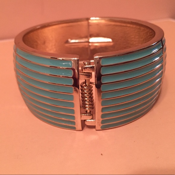 Turquoise Clamp Bracelet w/ Gold Stripes - Picture 2 of 4